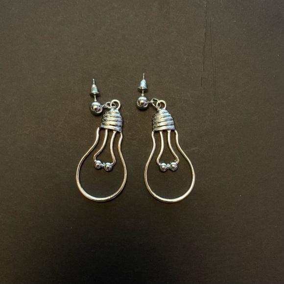 Light bulb earrings - Picture 1 of 2